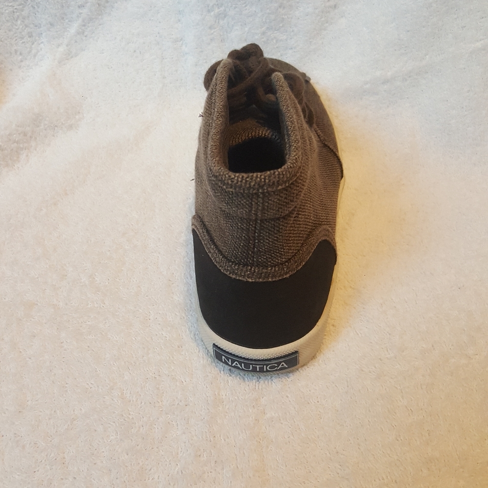 Shoes - Picture 2 of 3